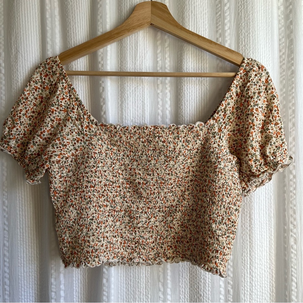 Aerie American Eagle Crop Top Medium M Floral Shirt Smocked Cream Orange Green - Picture 5 of 5